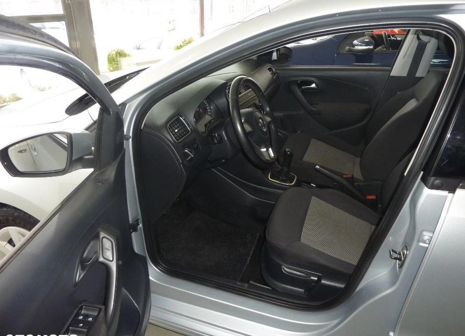 Volkswagen Polo cena 27400 przebieg: 84250, rok produkcji 2010 z Zgorzelec małe 79